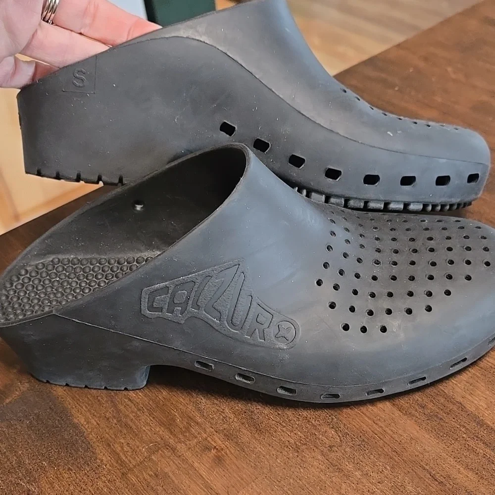 Calzuro Classic Work Clogs Slip Resitant Unisex Made In Italy Size 36/37 EUC - Picture 3 of 8
